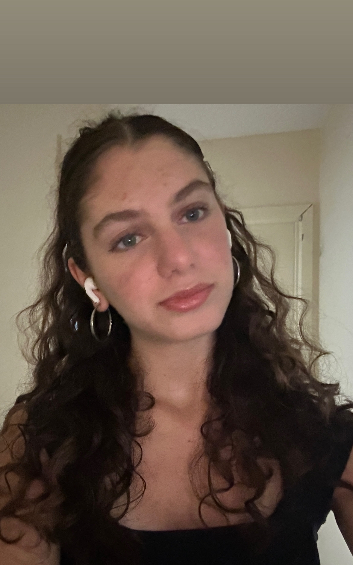 Noa Titievsky, co-host of Young Hustlers